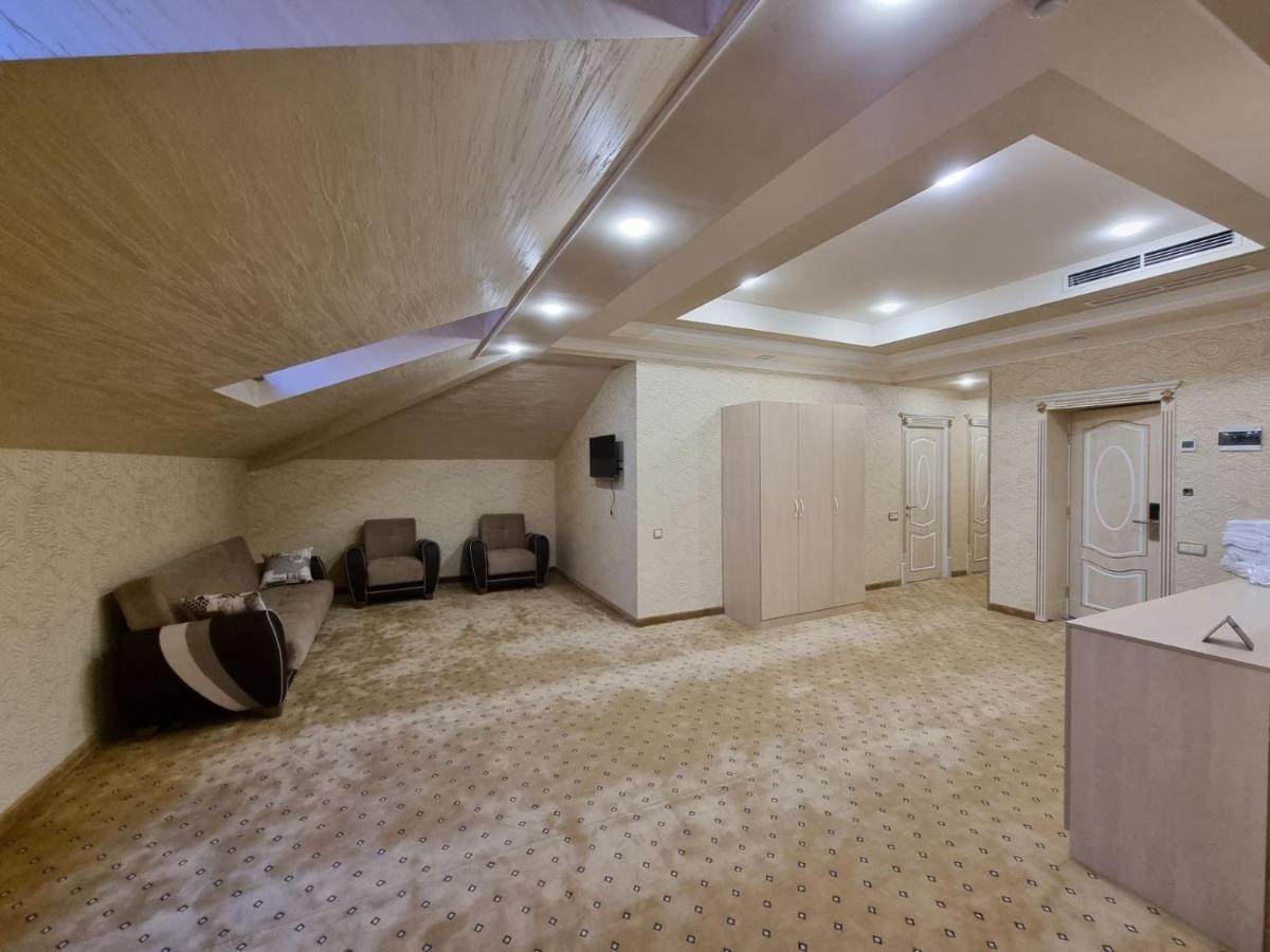 Anga Yerevan Hotel ภายนอก รูปภาพ