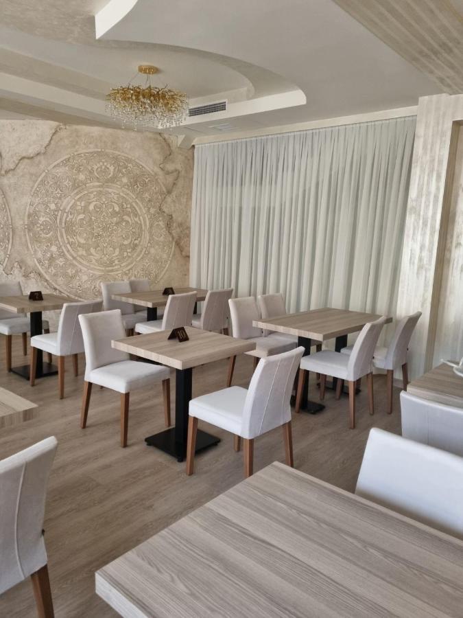 Anga Yerevan Hotel ภายนอก รูปภาพ