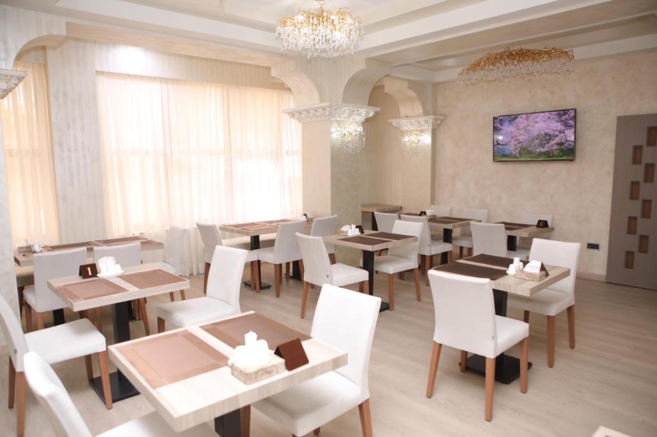 Anga Yerevan Hotel ภายนอก รูปภาพ