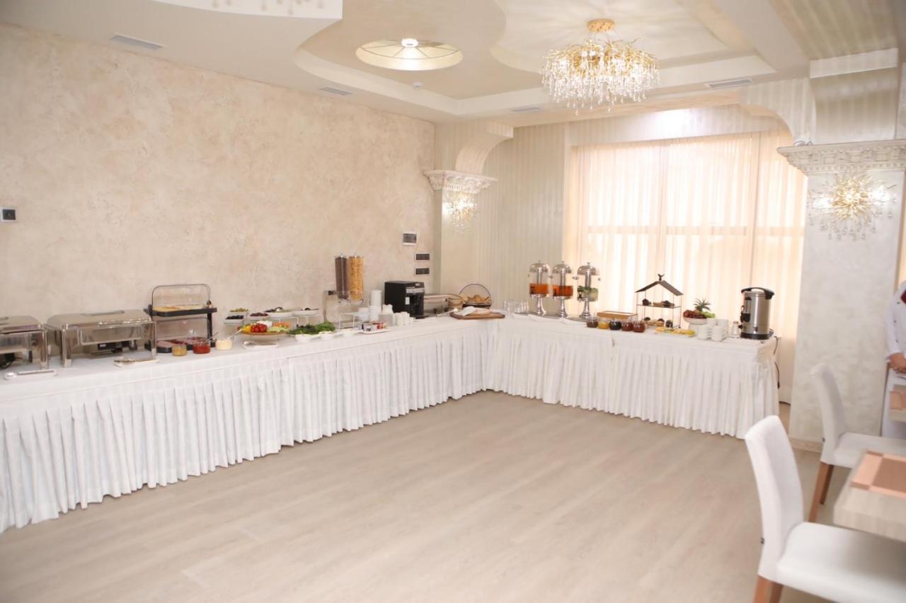 Anga Yerevan Hotel ภายนอก รูปภาพ